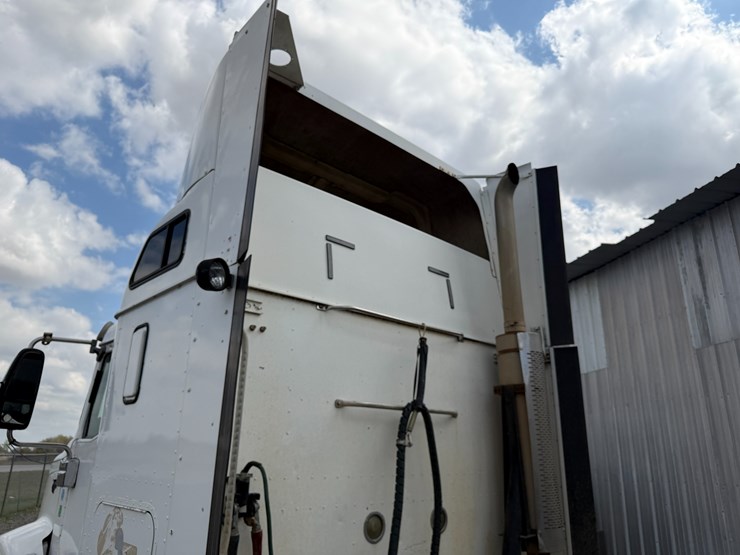 2002-international-9200i-image-26