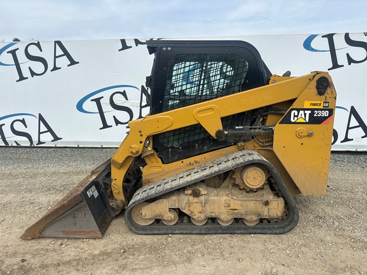 2017-caterpillar-239d-image-2