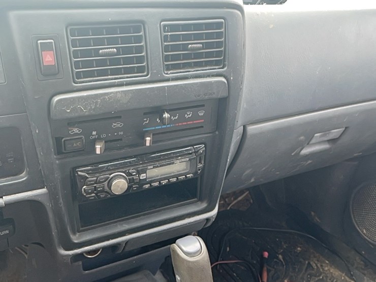 1995-toyota-tacoma-image-23