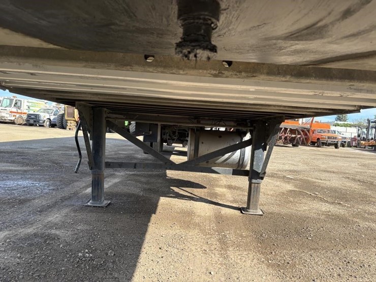 2012-great-dane-reefer-van-image-11