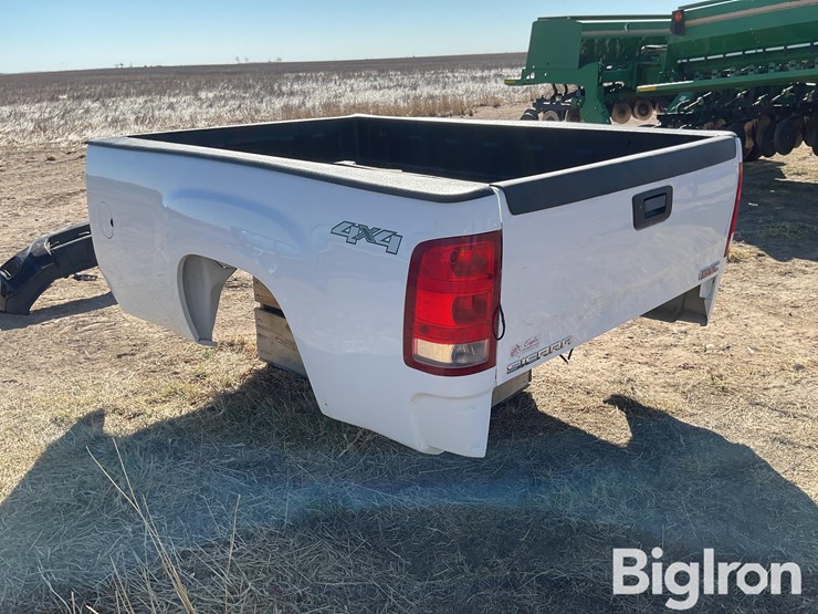 2013-gmc-3500-image-7