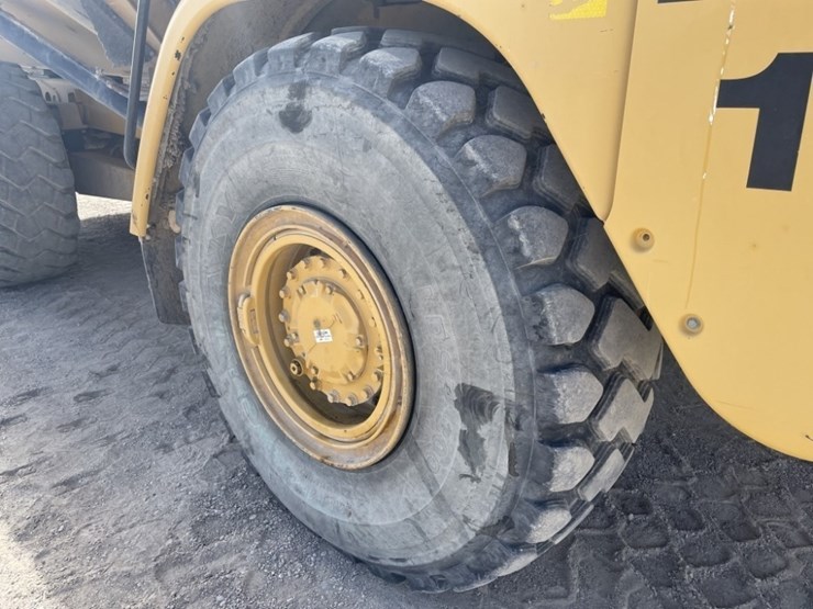 caterpillar-730-image-11