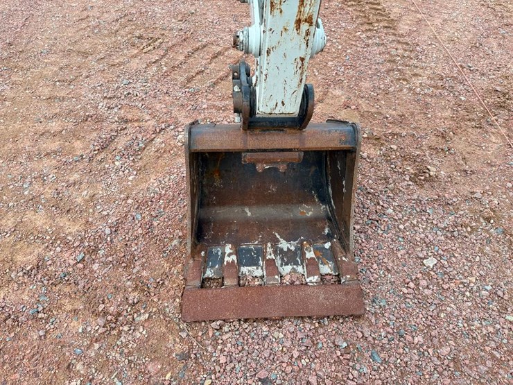 takeuchi-tb235-2-image-28