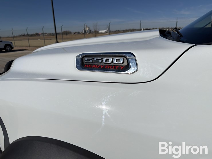 2019-ram-5500-40'-bucket-truck-image-16