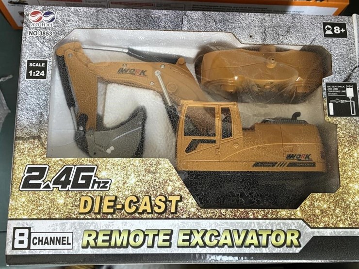 sklp-excavator-toy-image-1