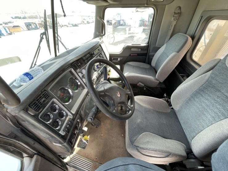 2007-kenworth-t800b-image-31