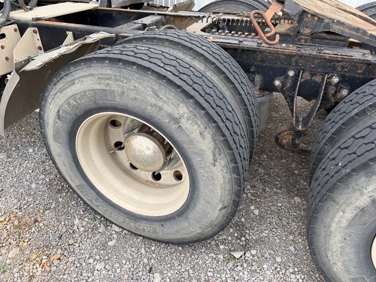 2002-international-9200i-image-7