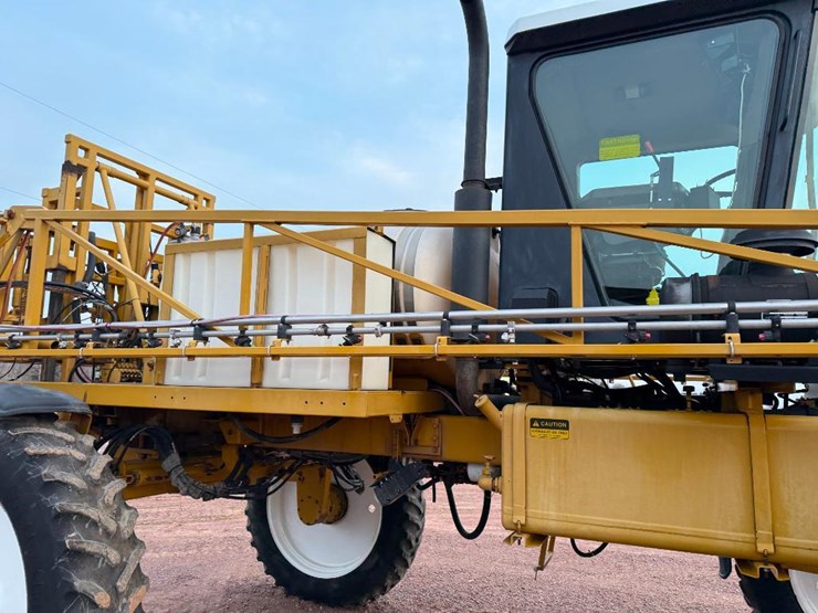 ag-chem-rogator-664-image-33