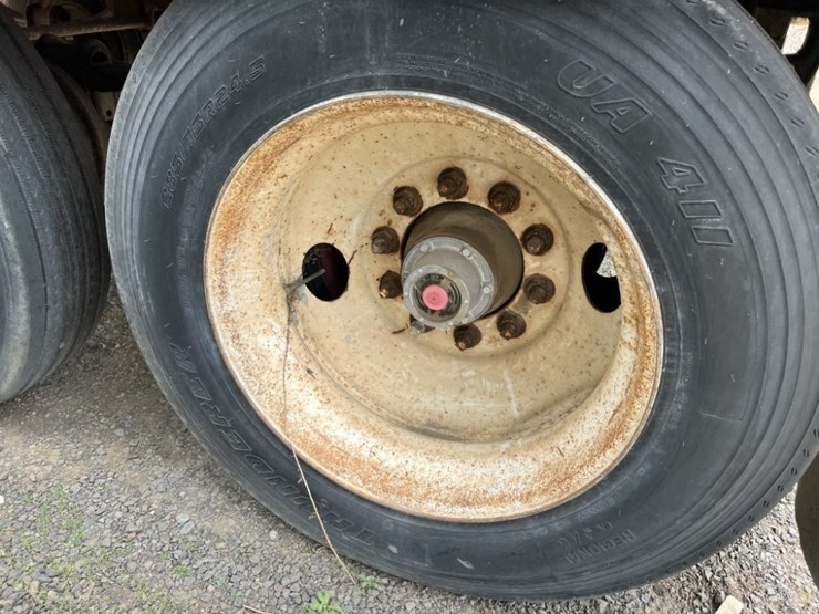 1984-alloy-tri-axle-dry-van-trailer-image-12