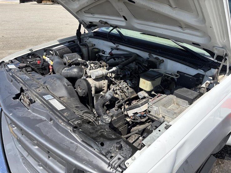 2002-chevrolet-3500hd-image-6