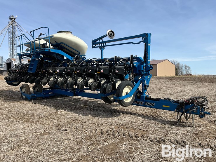 2013-kinze-3660-image-3