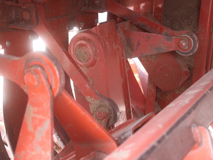 hesston-4910-image-41