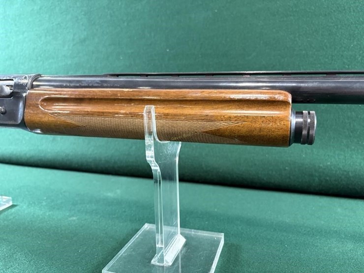 browning-light-twelve-12ga-shotgun-image-5