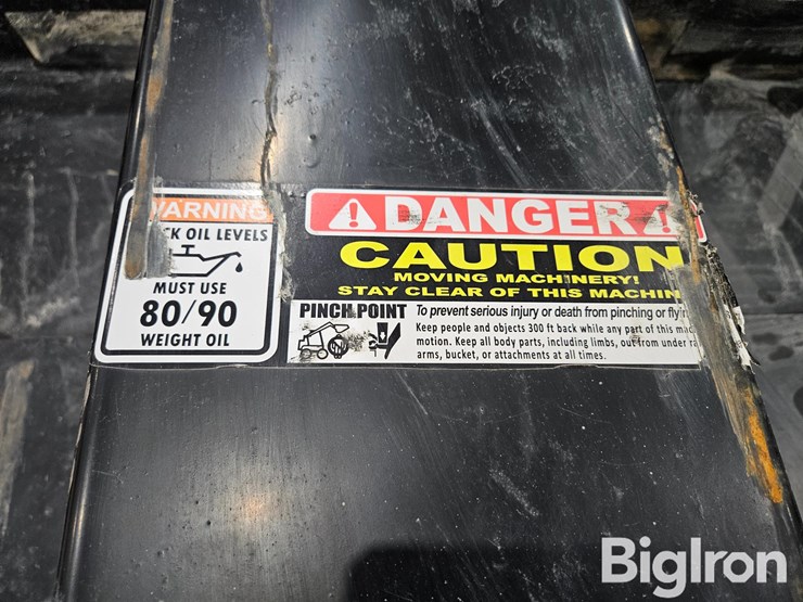 2025-massey-ferguson-730-image-13