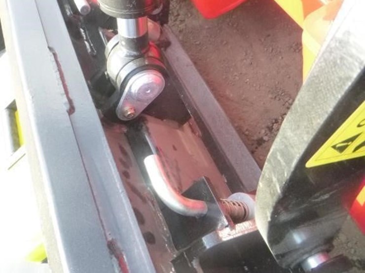 2026-sdlool-323w-skid-steer-loader-image-10