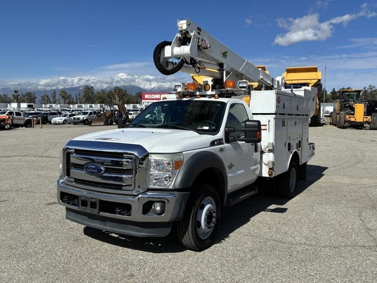 2015-ford-f550-image-1