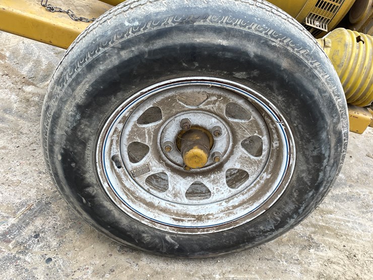 #2398-•-kato-light-pto-power-system-image-19