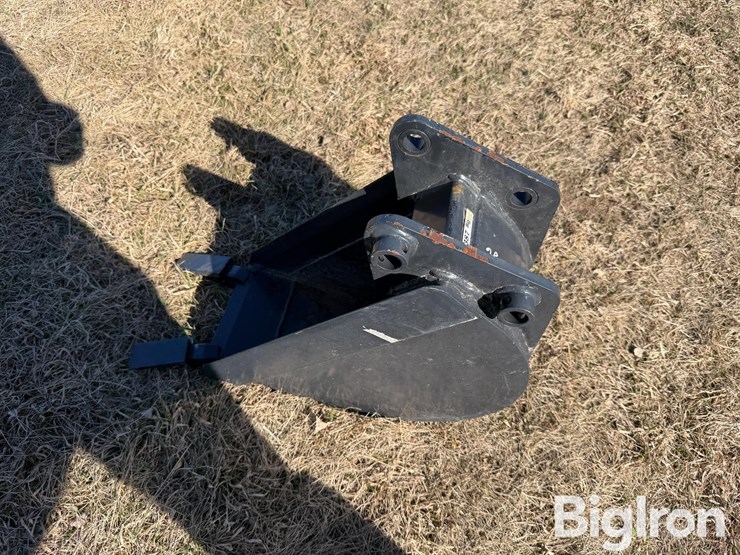 9"-mini-excavator-bucket-image-8