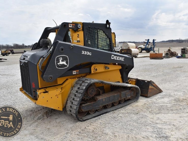 2021-deere-333g-image-11