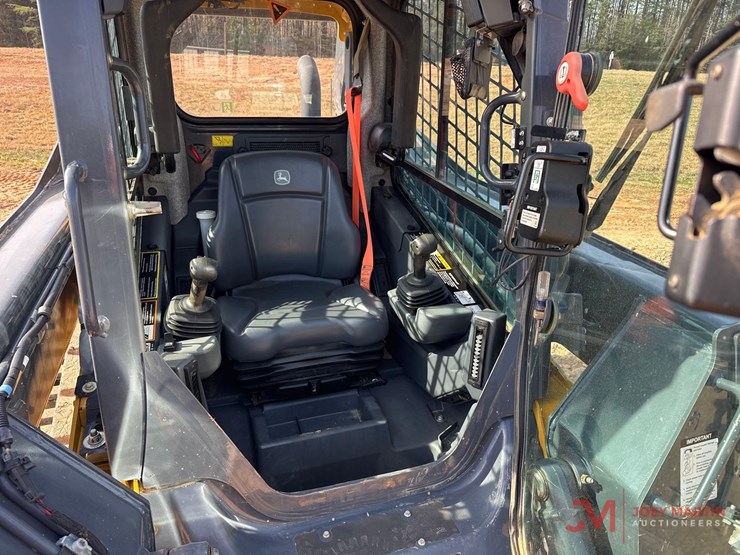 2023-deere-325g-image-13