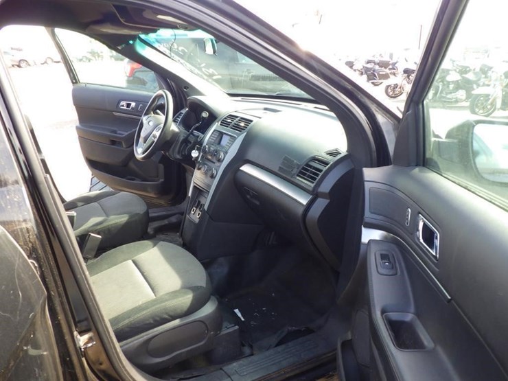 2013-ford-explorer-image-7