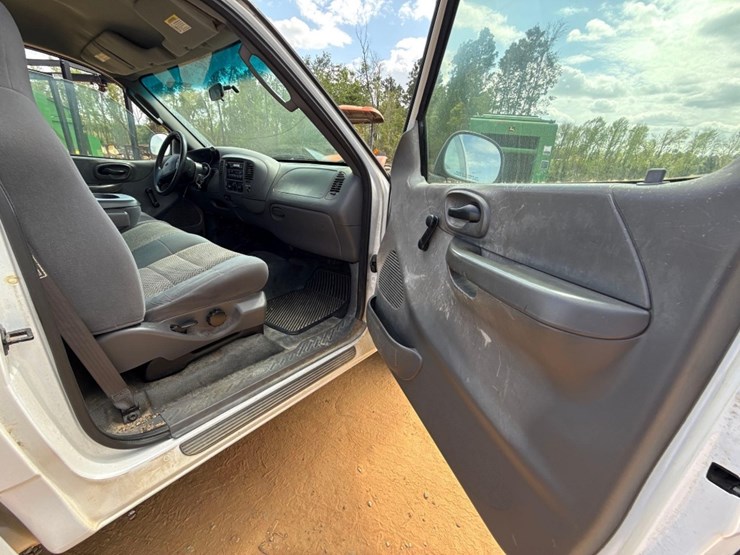 2002-ford-f150-xl-image-6