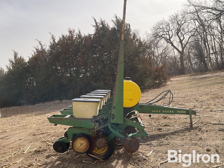 john-deere-7000-image-4
