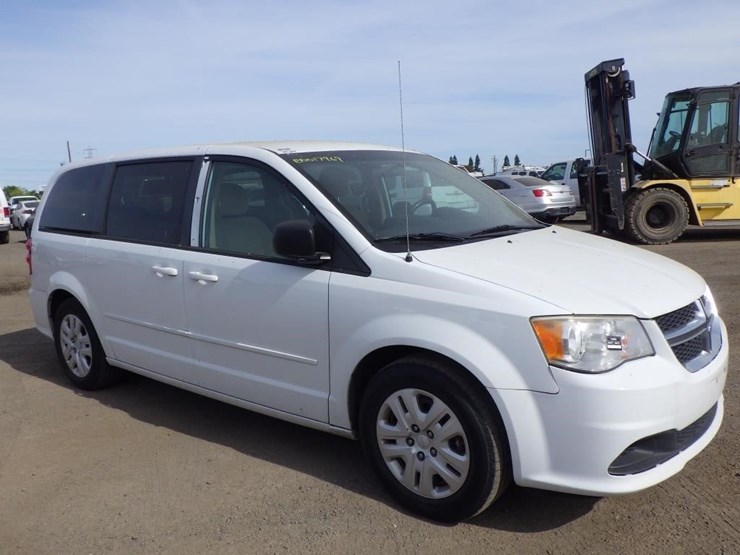 2015-dodge-grand-caravan-image-2