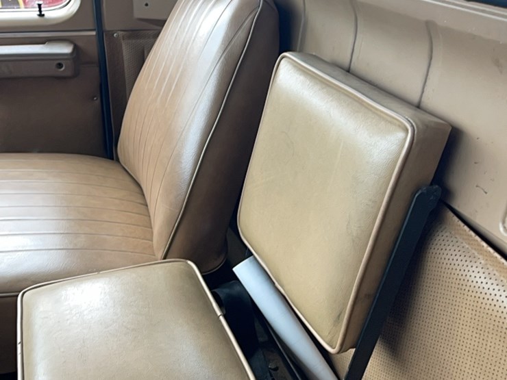 international-s1900-image-15