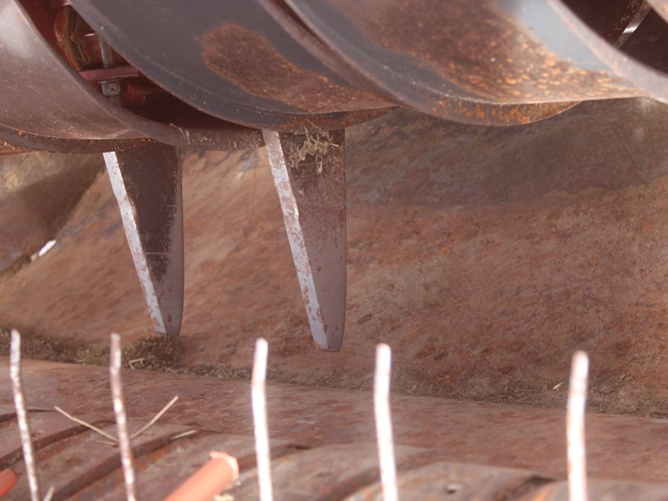 hesston-4910-image-19