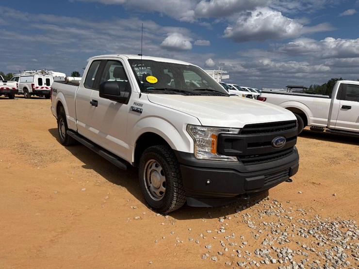 2018-ford-f150-xl-image-1
