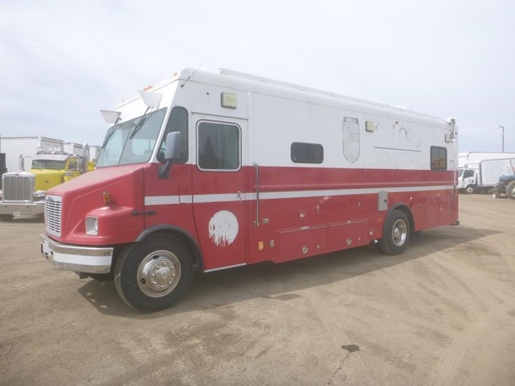 2005-freightliner-mt55-image-1