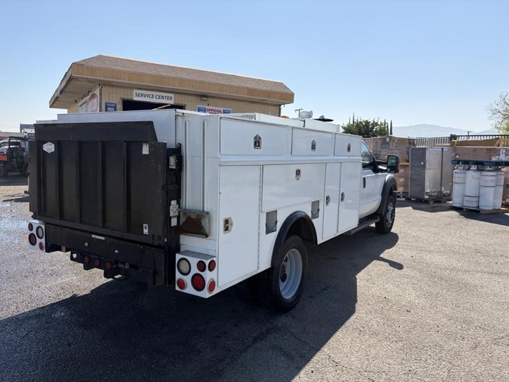 2015-ford-f550-sd-image-3