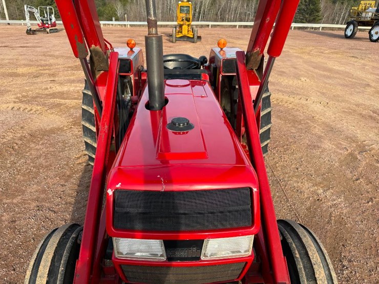 1985-case-ih-2250-image-31