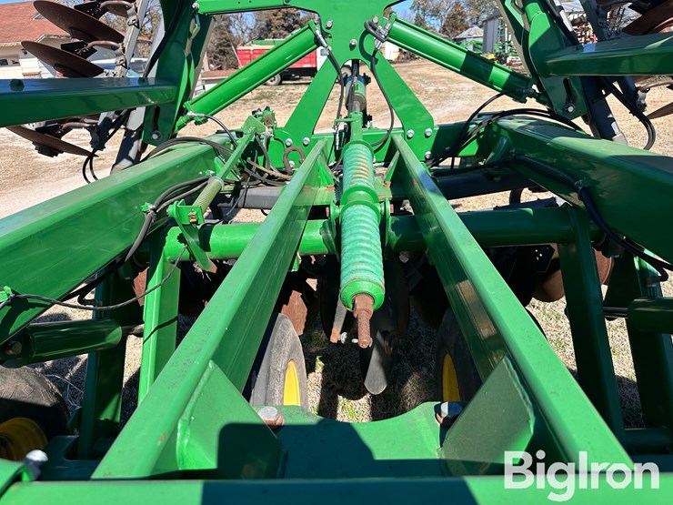 2014-john-deere-2623-image-14