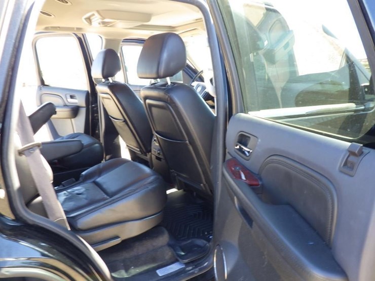 2009-cadillac-escalade-image-8