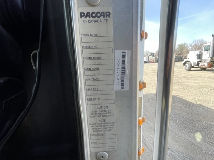 2006-kenworth-t300-image-28