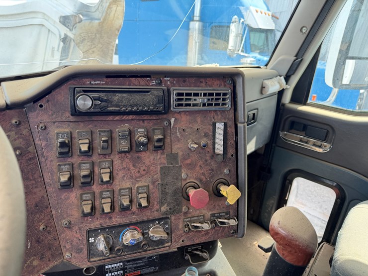 2002-international-9200i-image-67