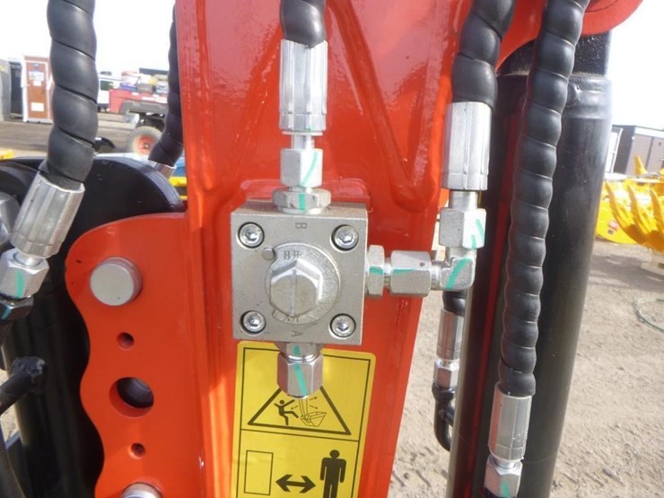 2025-tpm-20khydraulic-excavator-image-13