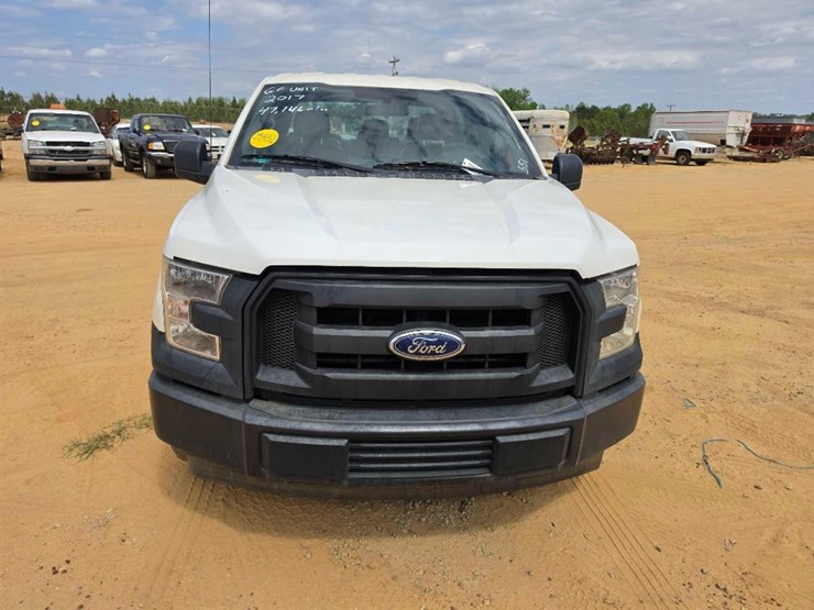 2016-ford-f150-xl-image-5