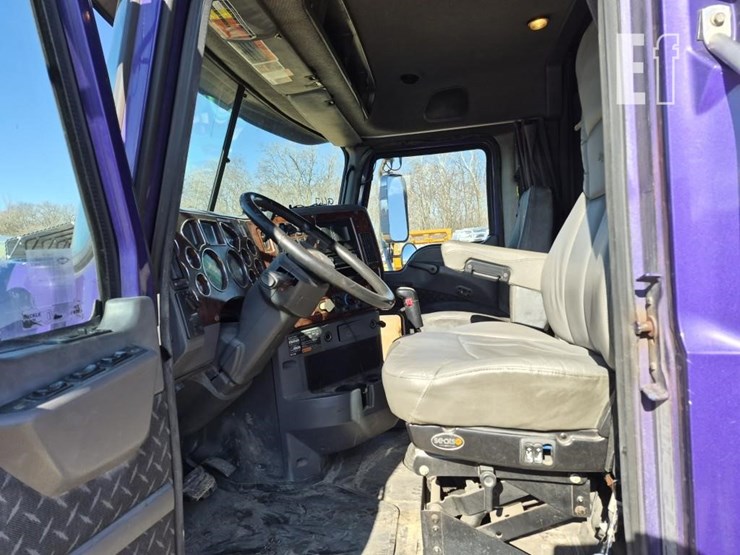 2012-mack-pinnacle-cxu613-image-14