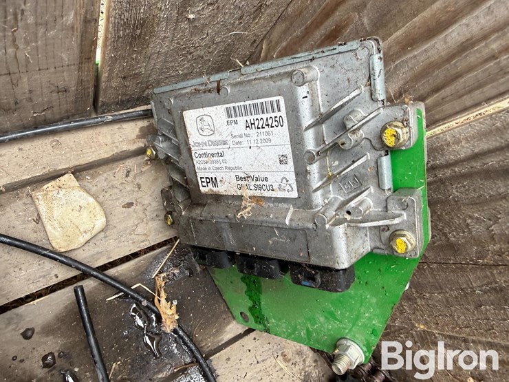 john-deere-hydraulic-drives,-air-bags,-&-wedge-box-image-18