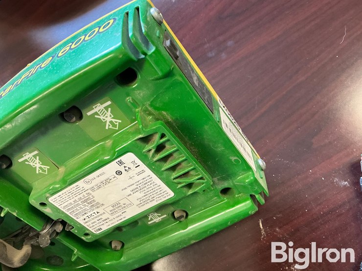 2021-john-deere-6000-image-12