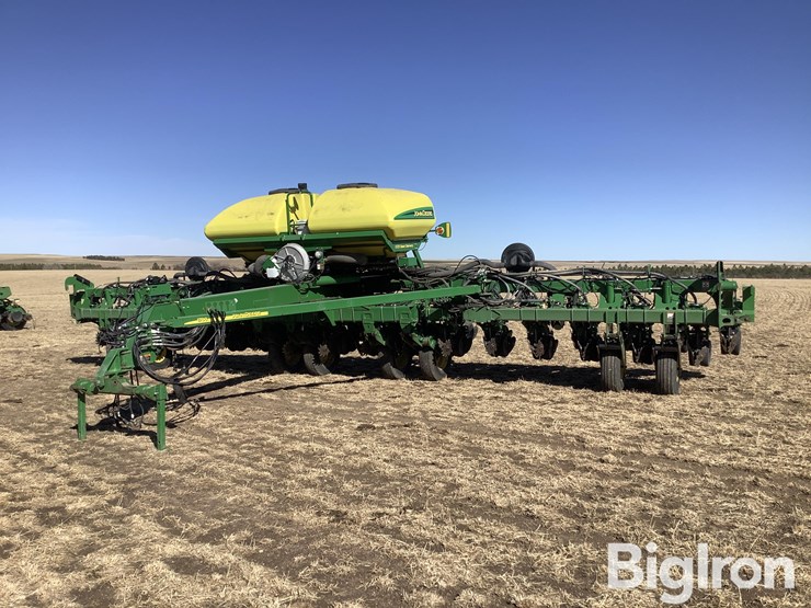 2014-john-deere-1790-ccs-image-1