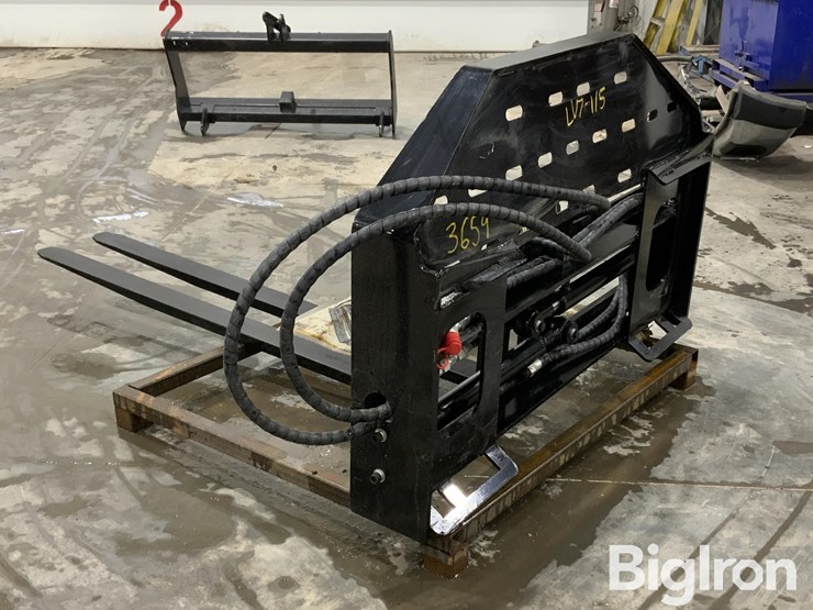 2025-massey-ferguson-730-image-7