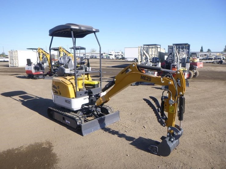 me20-hydraulic-excavator-image-2