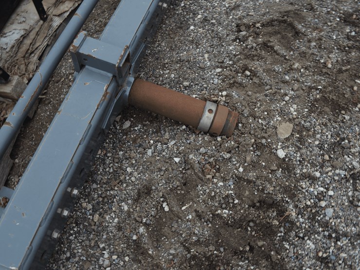 gleaner-combine-rear-axle-image-2