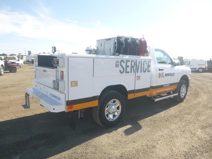 2024-dodge-2500-image-3