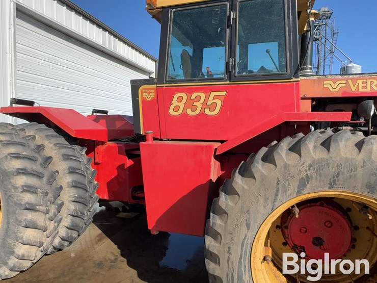 1982-versatile-835-image-14