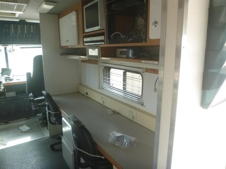 2005-freightliner-mt55-image-20